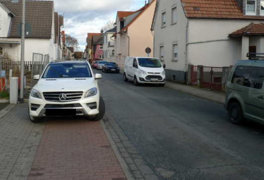 Parken auf dem Radweg Parken auf dem Radweg